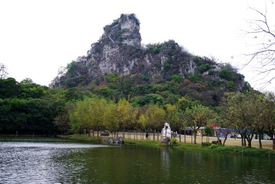 雀儿山公园